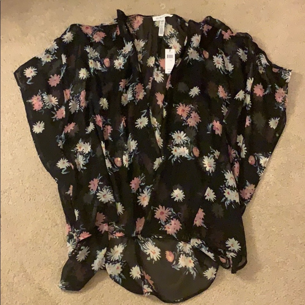 NWT BCBG Generation short kimono - OS